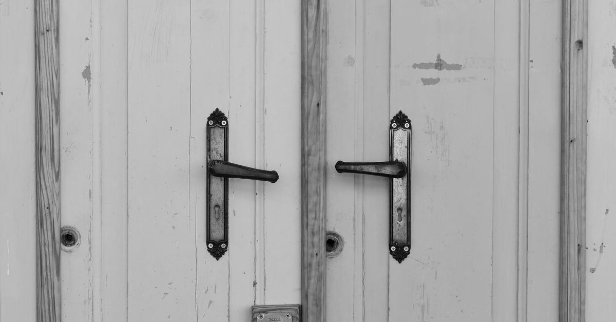 Why Your Door Knob Lock Keeps Sticking (and When to Replace It) — North York Key Guard Locksmiths