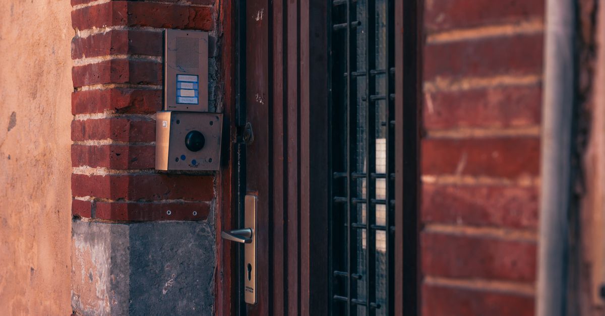 Protecting Your Business Around the Clock: Why a Commercial Locksmith Works Differently — North York Key Guard Locksmiths