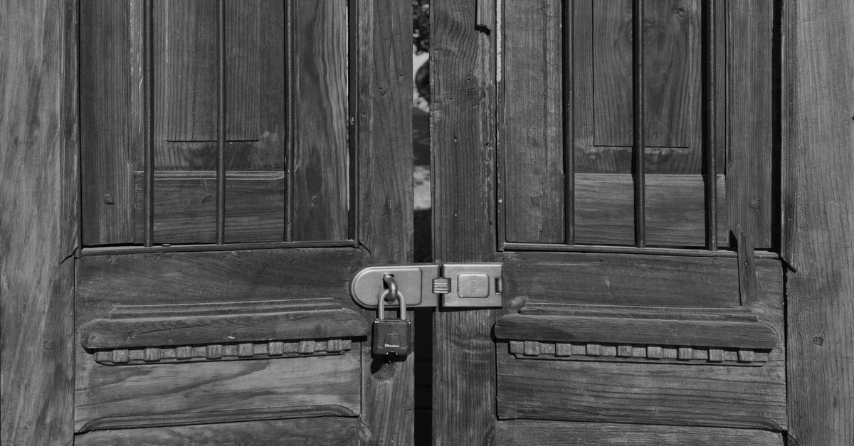 Entry Security and the Limits of a Knob Lock on an Exterior Door — North York Key Guard Locksmiths